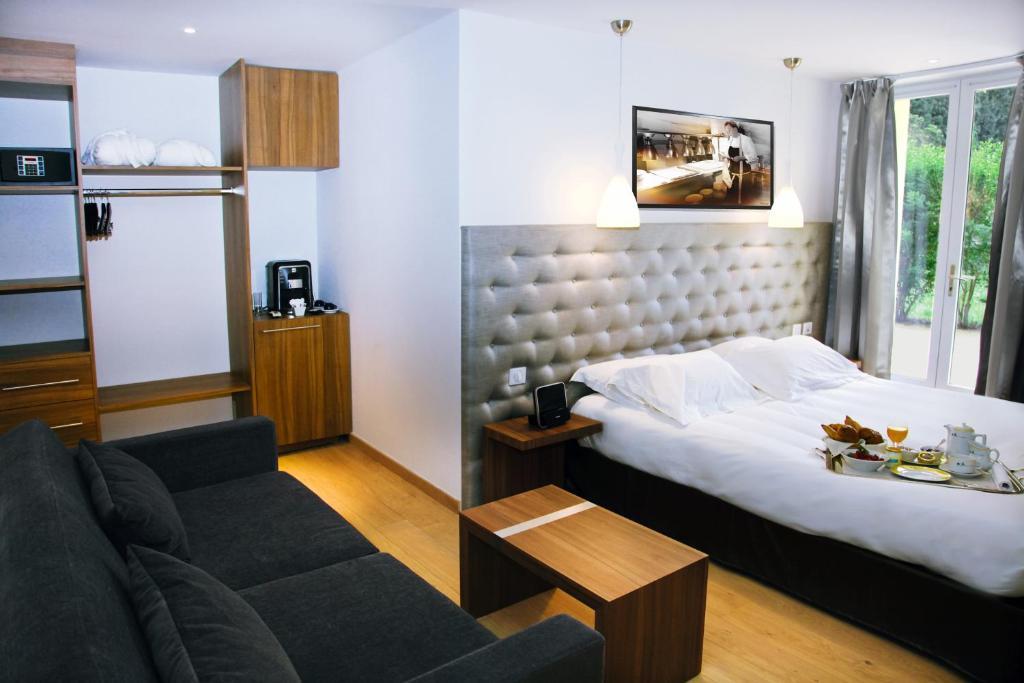 Le Pre Du Moulin - Maison Alonso - Hotel & Restaurant Serignan-du-Comtat ห้อง รูปภาพ