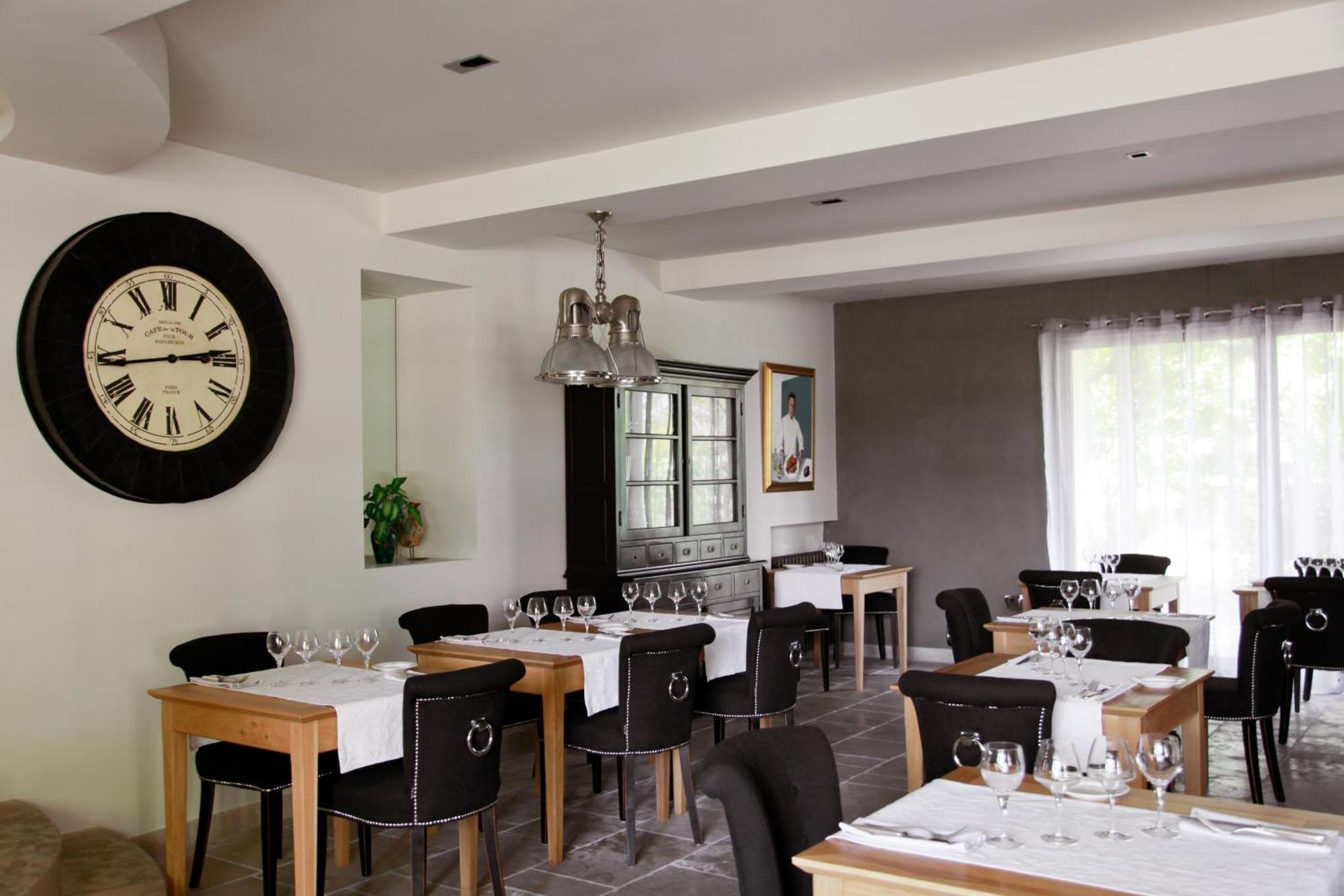 Le Pre Du Moulin - Maison Alonso - Hotel & Restaurant Serignan-du-Comtat ภายนอก รูปภาพ